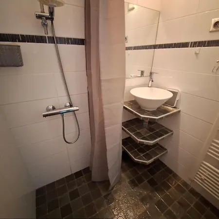Detente Et Nature Maisonnette Conviviale Pour 6 Personnes Dans Un Village De * Gujan-Mestras