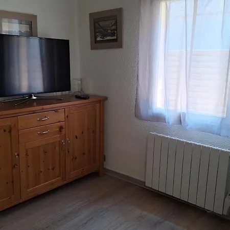 Holiday home Detente Et Nature Maisonnette Conviviale Pour 6 Personnes Dans Un Village De